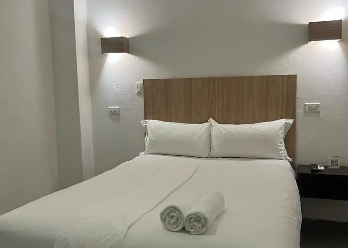 Luxury hotel only: Hotel Hsr